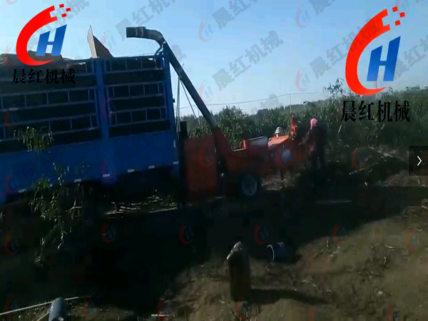 連云港樹枝粉碎機使用現(xiàn)場